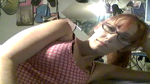 4EyedSluttyGinger online show from 04/30/26, 01:01