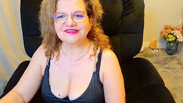 maggiemilff online show from 05/18/26, 03:35