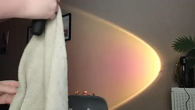 alexababy online show from 12/17/25, 09:26