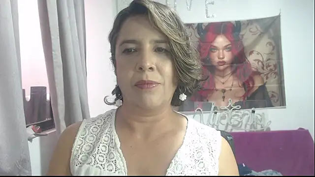 Victoria meester online show from 11/30/25, 09:41