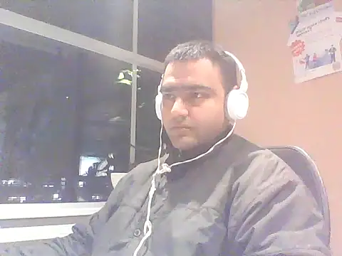 Snapshot of JohnBond009 chatting on 01/20/25, 05:48 JohnBond009 online show from 01/20/25, 05:48