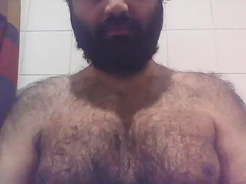 Snapshot of JohnBond009 chatting on 05/19/26, 12:33 JohnBond009 online show from 05/19/26, 12:33