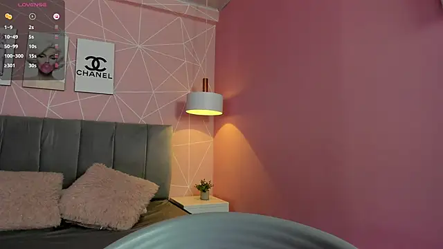 dolly zoe online show from 02/13/25, 08:27