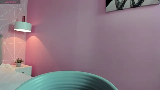 dolly zoe online show from 03/20/25, 03:56