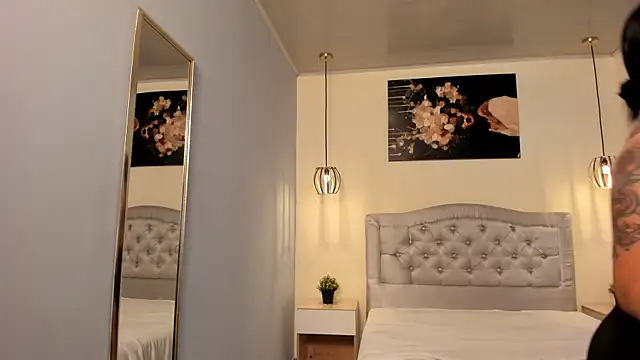 ayshel   online show from 03/04/25, 04:06