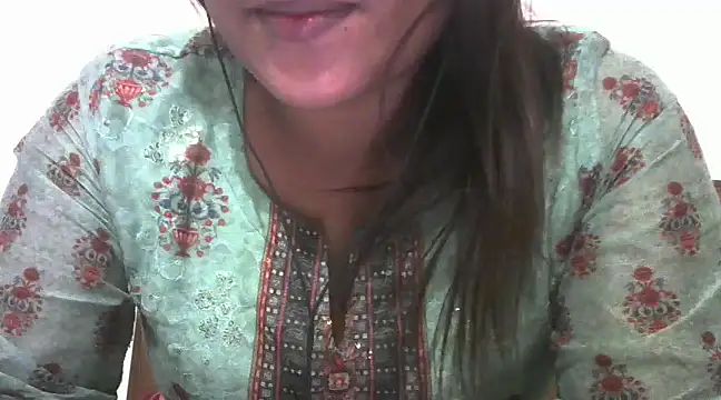 Snapshot of shekira99 chatting on 02/02/25, 02:34 shekira99 online show from 02/02/25, 02:34
