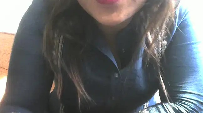 Snapshot of shekira99 chatting on 02/09/25, 03:43 shekira99 online show from 02/09/25, 03:43