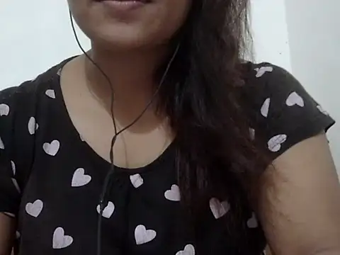 Snapshot of shekira99 chatting on 10/19/25, 09:15 shekira99 online show from 10/19/25, 09:15