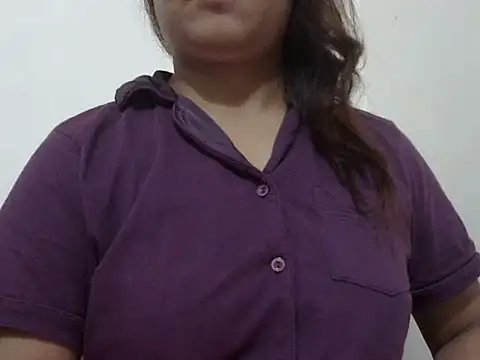 Snapshot of shekira99 chatting on 11/11/25, 07:47 shekira99 online show from 11/11/25, 07:47