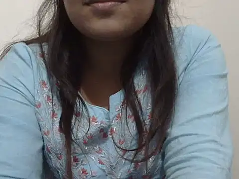 Snapshot of shekira99 chatting on 11/19/25, 02:28 shekira99 online show from 11/19/25, 02:28