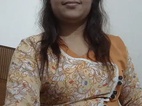 Snapshot of shekira99 chatting on 11/21/25, 07:56 shekira99 online show from 11/21/25, 07:56