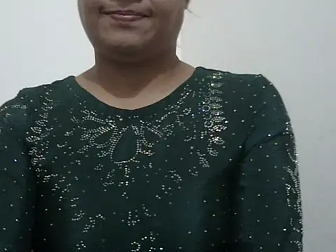 Snapshot of shekira99 chatting on 11/23/25, 03:34 shekira99 online show from 11/23/25, 03:34