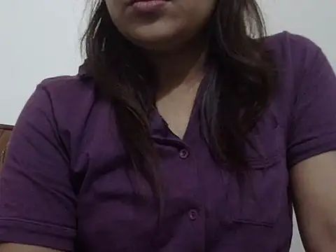 Snapshot of shekira99 chatting on 01/19/26, 02:10 shekira99 online show from 01/19/26, 02:10