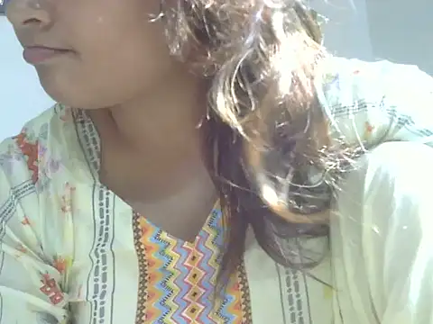 shekira99 online show from 04/26/26, 03:04