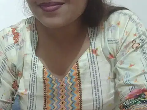 shekira99 online show from 05/02/26, 02:33