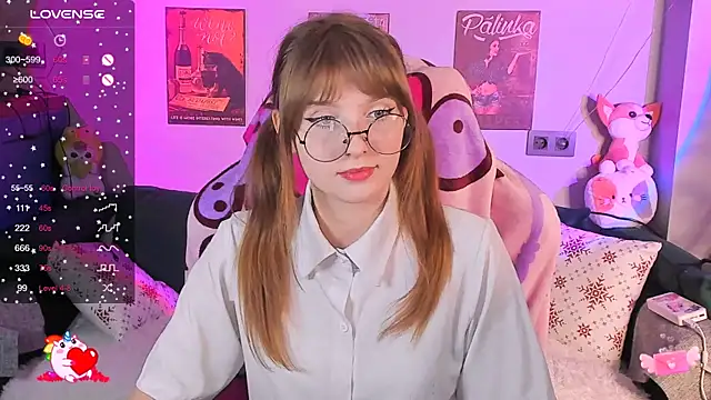 Snapshot of AliceLanley chatting on 12/04/24, 03:10 AliceLanley online show from 12/04/24, 03:10