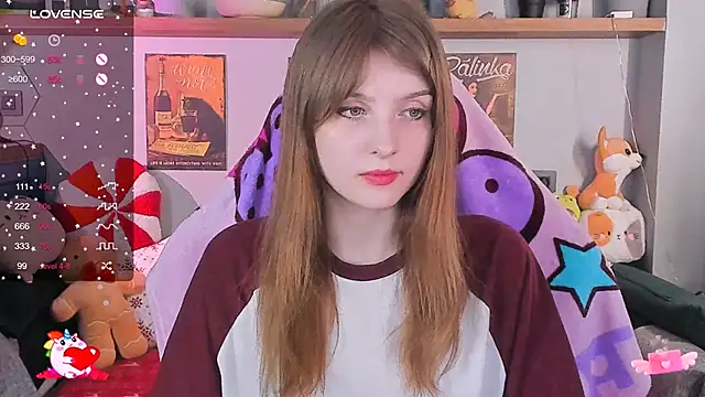 Snapshot of AliceLanley chatting on 12/17/24, 12:43 AliceLanley online show from 12/17/24, 12:43