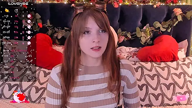 Snapshot of AliceLanley chatting on 02/22/25, 11:35 AliceLanley online show from 02/22/25, 11:35