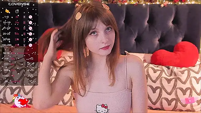 Snapshot of AliceLanley chatting on 02/25/25, 11:19 AliceLanley online show from 02/25/25, 11:19