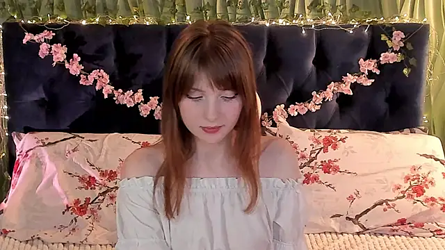 Snapshot of AliceLanley chatting on 03/05/25, 03:29 AliceLanley online show from 03/05/25, 03:29