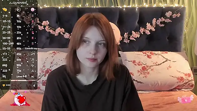 Snapshot of AliceLanley chatting on 11/02/25, 11:34 AliceLanley online show from 11/02/25, 11:34