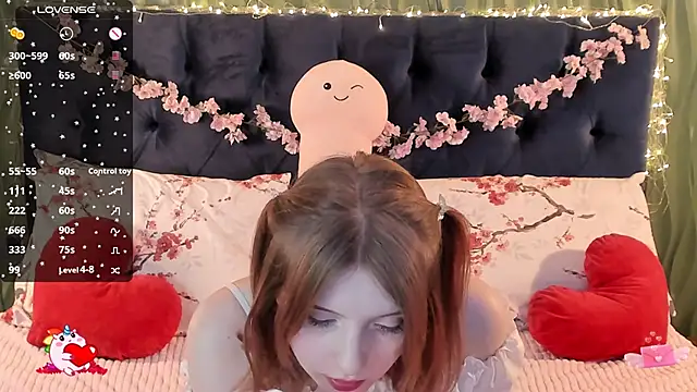 Snapshot of AliceLanley chatting on 02/11/26, 02:22 AliceLanley online show from 02/11/26, 02:22