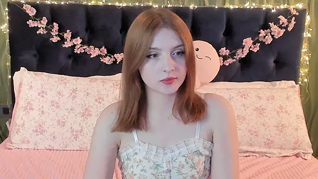 Snapshot of AliceLanley chatting on 05/05/26, 11:29 AliceLanley online show from 05/05/26, 11:29