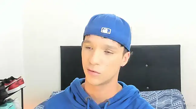 Snapshot of angelcortes chatting on 01/13/25, 05:55 angelcortes online show from 01/13/25, 05:55