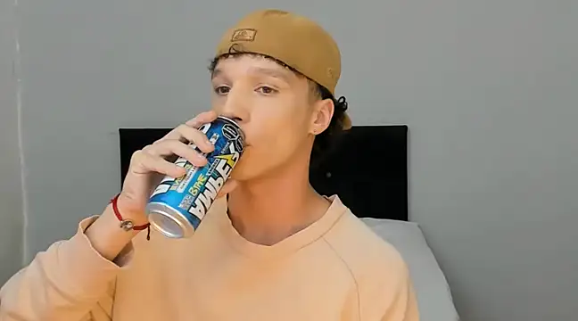 angelcortes online show from 03/15/25, 06:54