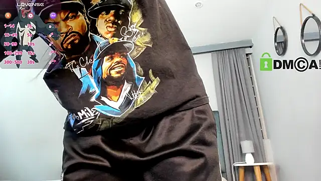 CoralineRicce  online show from 11/23/25, 09:58