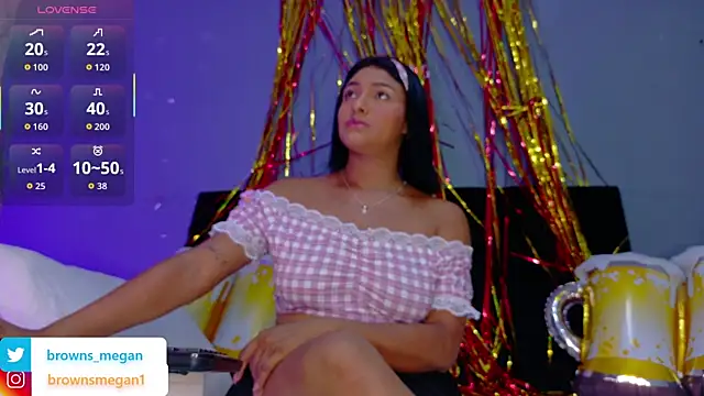 Snapshot of _Gretta chatting on 09/22/25, 07:38 Gretta online show from 09/22/25, 07:38