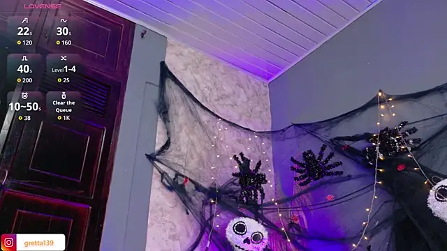 Snapshot of _Gretta chatting on 10/25/25, 08:03 Gretta online show from 10/25/25, 08:03