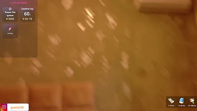 Snapshot of _Gretta chatting on 11/19/25, 08:20 Gretta online show from 11/19/25, 08:20