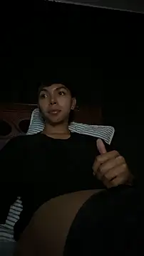 Snapshot of xhenisa_ chatting on 02/05/26, 03:55 xhenisa online show from 02/05/26, 03:55