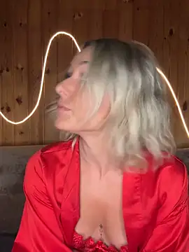 petrouchkaaa  online show from 05/20/26, 07:42