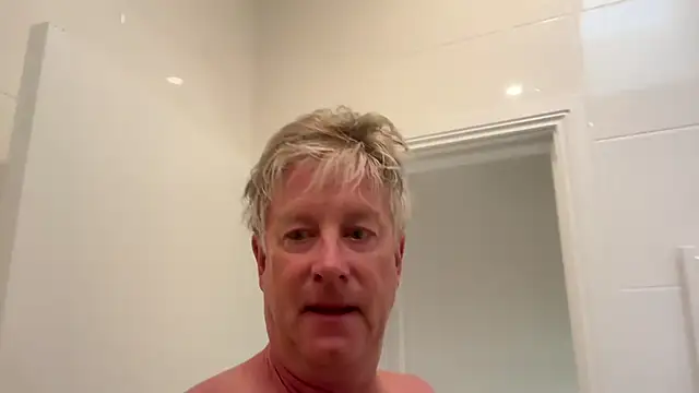 Snapshot of littleone01234 chatting on 03/11/25, 08:31 littleone01234 online show from 03/11/25, 08:31