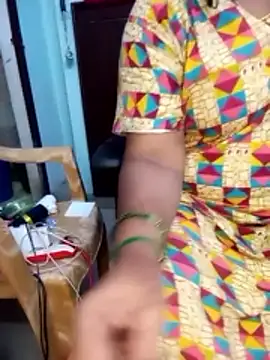 yours-kavaya online show from 11/04/25, 08:02