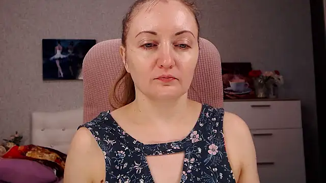 Snapshot of BettyFootFetish chatting on 05/16/26, 10:52 BettyFootFetish online show from 05/16/26, 10:52