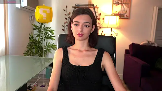 Snapshot of olivia_jeas chatting on 05/02/26, 12:37 olivia jeas online show from 05/02/26, 12:37