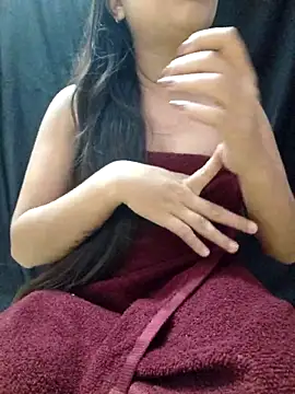 Snapshot of Roshni_98 chatting on 06/05/26, 05:07 Roshni 98 online show from 06/05/26, 05:07