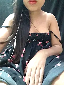 Snapshot of Roshni_98 chatting on 06/24/26, 06:56 Roshni 98 online show from 06/24/26, 06:56