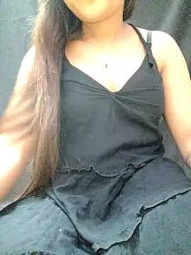 Snapshot of Roshni_98 chatting on 07/13/26, 05:27 Roshni 98 online show from 07/13/26, 05:27