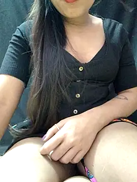 Snapshot of Roshni_98 chatting on 07/20/26, 01:24 Roshni 98 online show from 07/20/26, 01:24