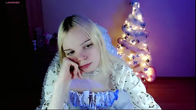 Emily Nyaffee online show from 12/28/24, 09:19