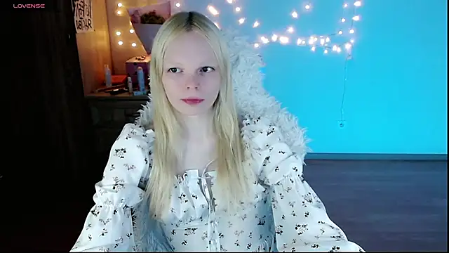 Emily Nyaffee online show from 03/19/25, 07:27