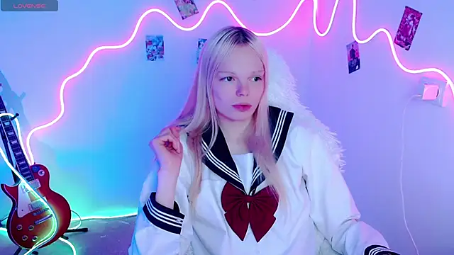 Emily Nyaffee online show from 09/29/25, 02:33