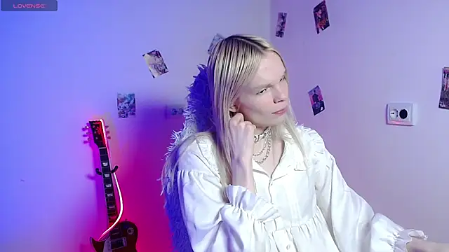 Emily Nyaffee online show from 03/18/26, 12:36