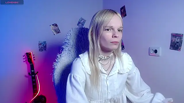 Emily Nyaffee online show from 03/20/26, 04:28