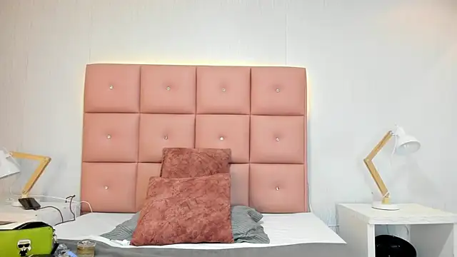 lhiamfit online show from 12/04/25, 03:54