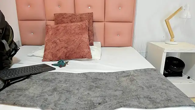 lhiamfit online show from 12/16/25, 01:54